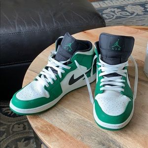 Jordan 1 retros mids green/white/black